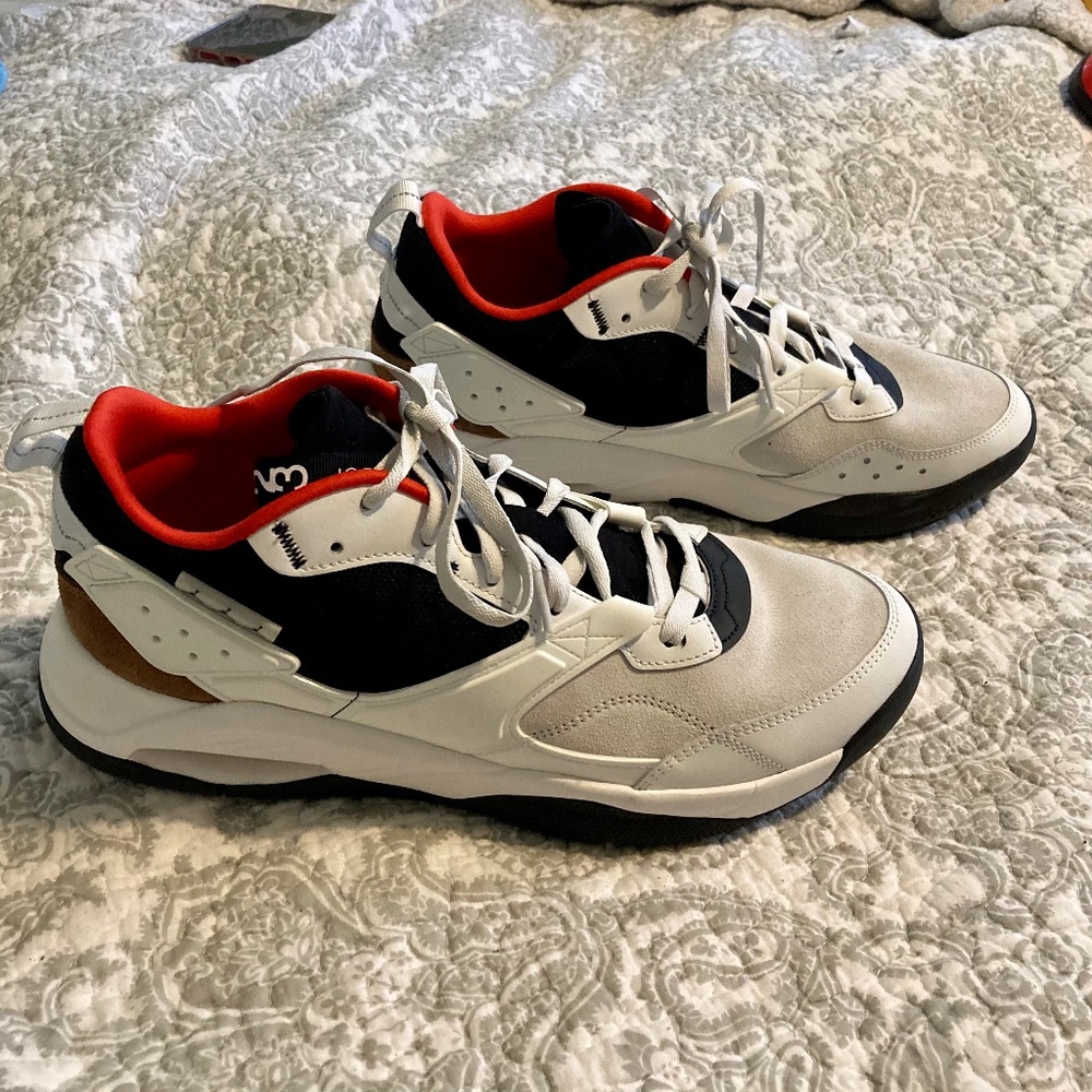 Jordan Air NFH - Like New